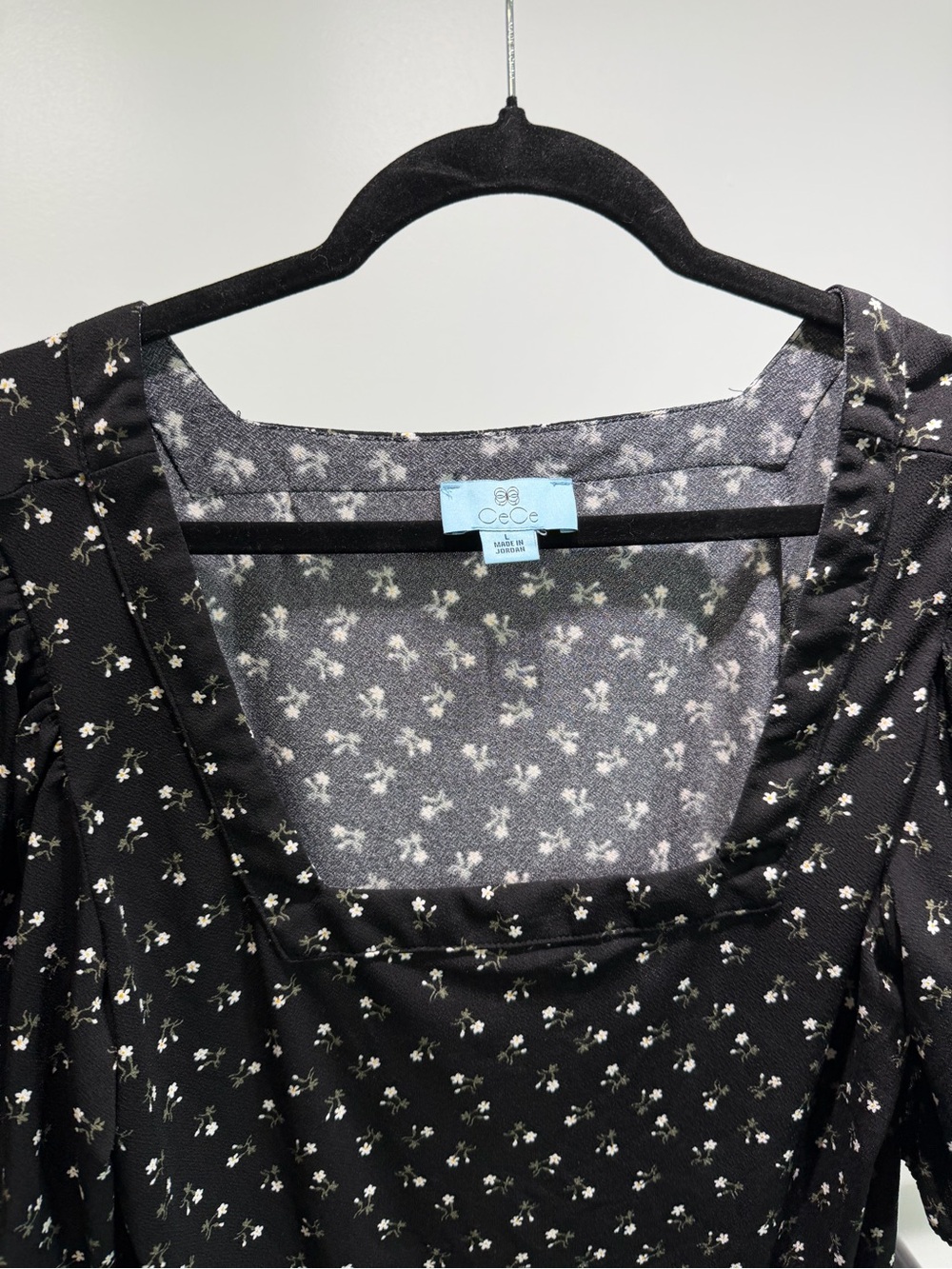 CeCe Black Floral Square-Neck Puff Sleeve Blouse - L - Picture 3 of 5